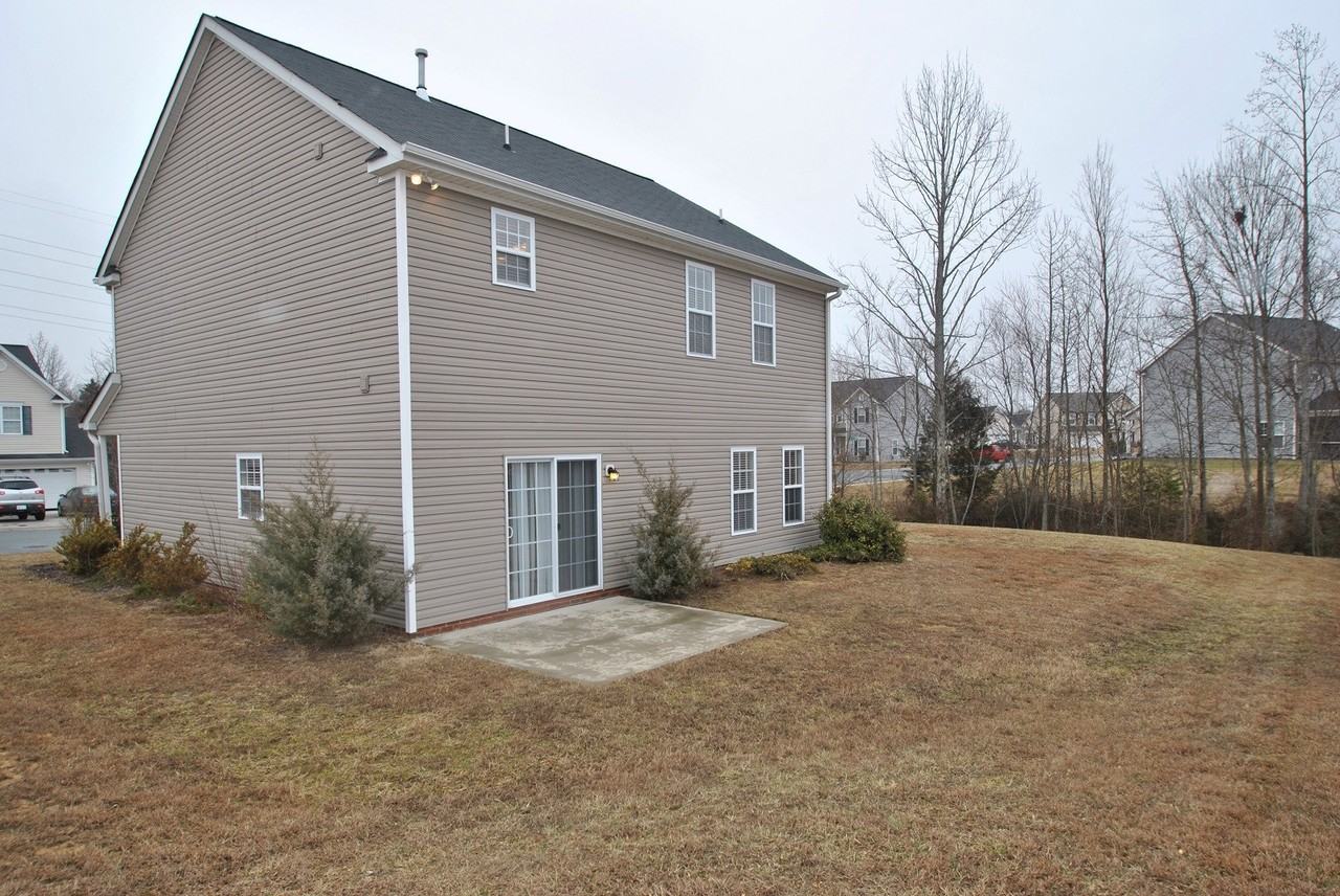 110 Slate Dr - Photo 2 of 5