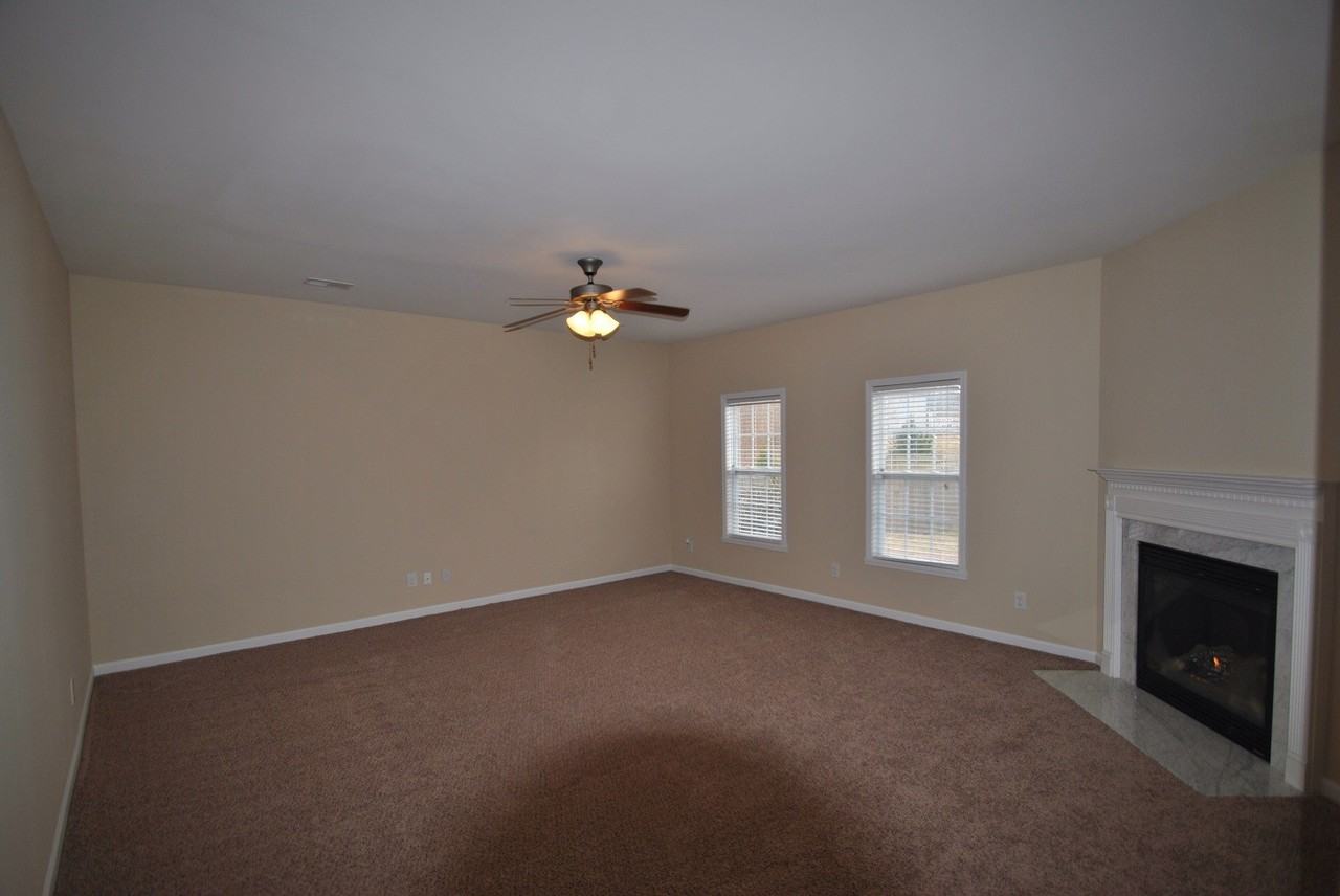 110 Slate Dr - Photo 3 of 5