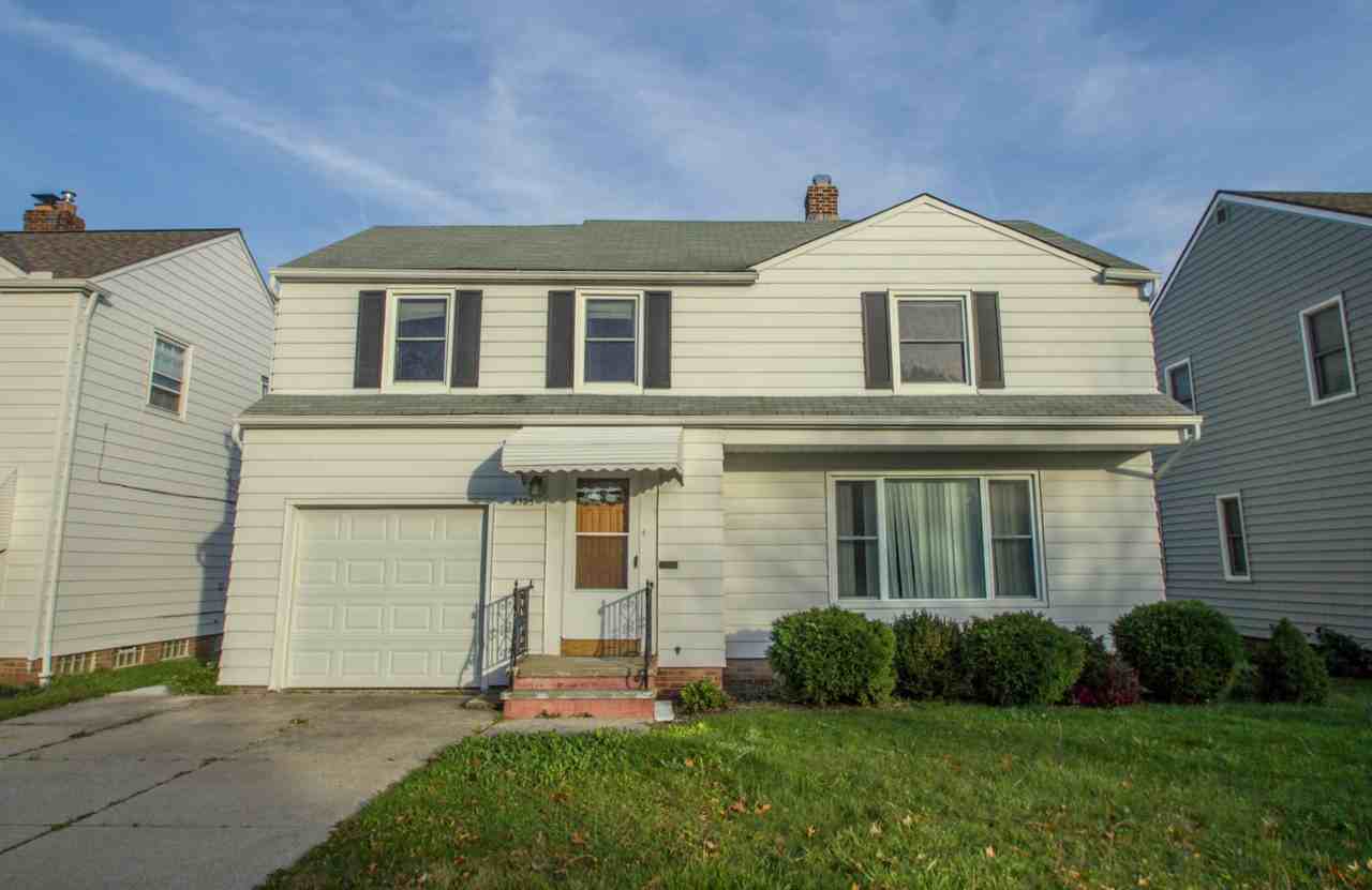 2325 S Green Rd - Photo 2 of 36