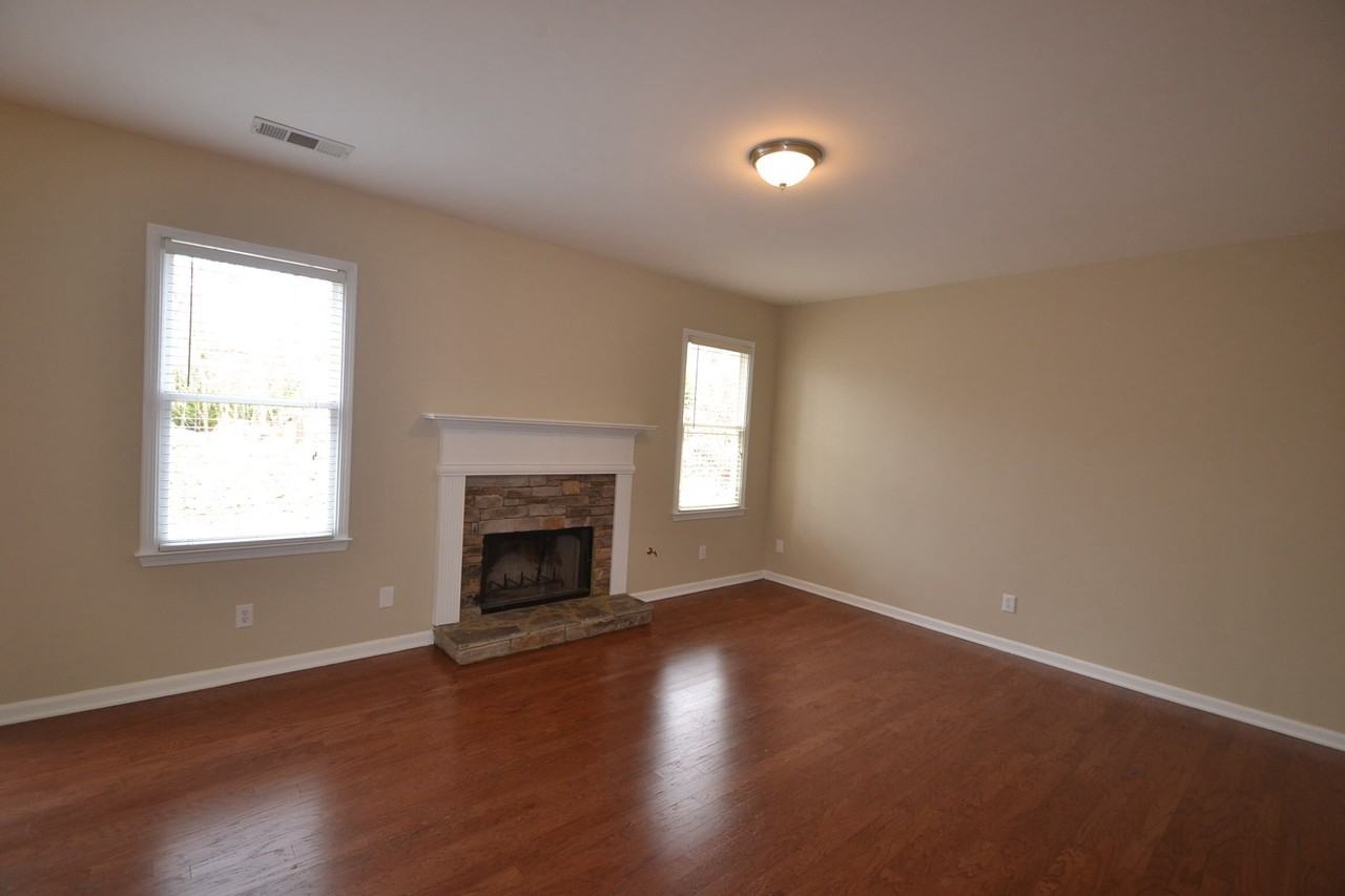 4007 Annandale Main NW - Photo 2 of 7