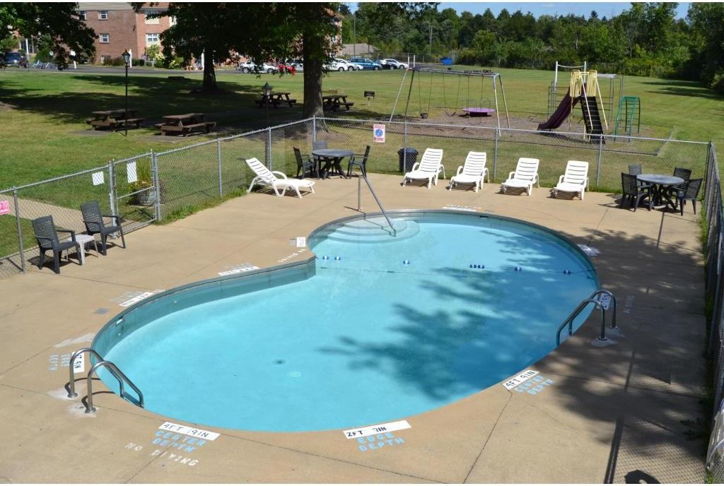 Liberty Heights Apartments - Photo 3 of 19