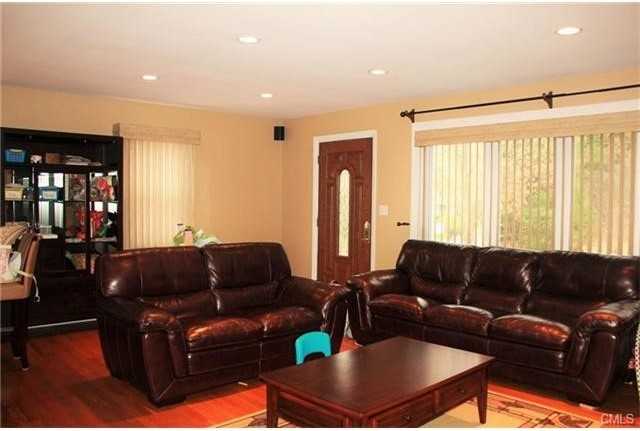 51-31 Lorraine Dr - Photo 2 of 23