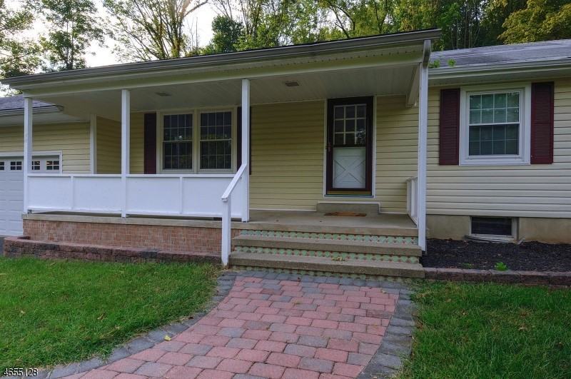 327 Strotz Rd - Photo 3 of 18