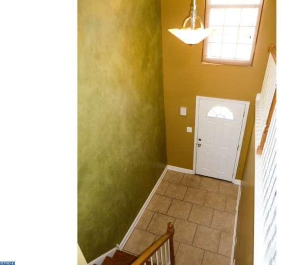704 Beech Ct - Photo 2 of 22