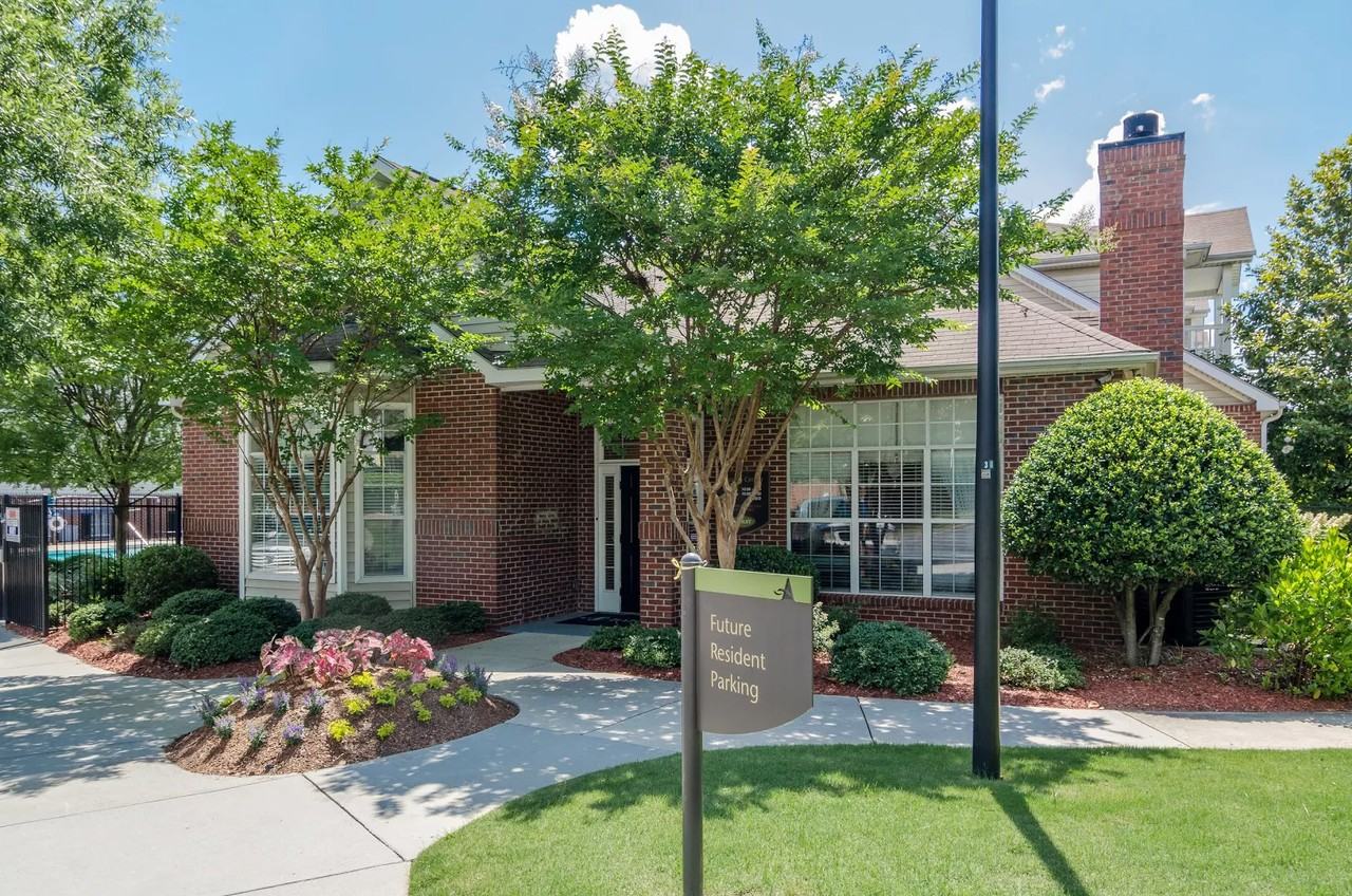 Ashley West End - Photo 6 of 11