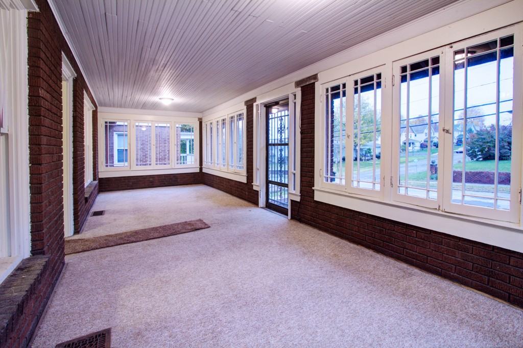 294 Norton Avenue - Photo 3 of 15