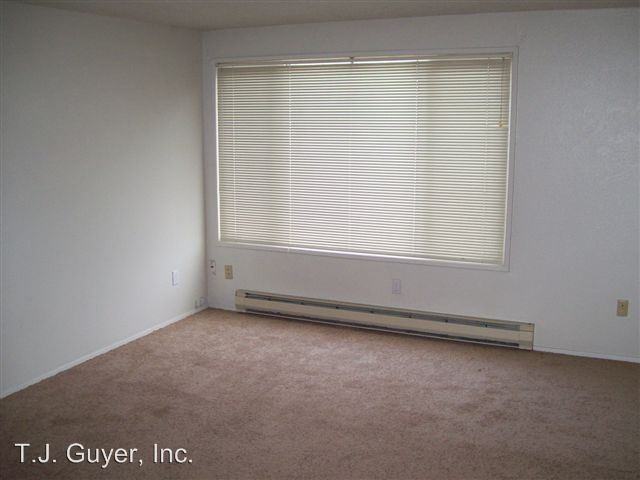 621 A-D 3rd Ave/321 A-D Warner - Photo 2 of 6