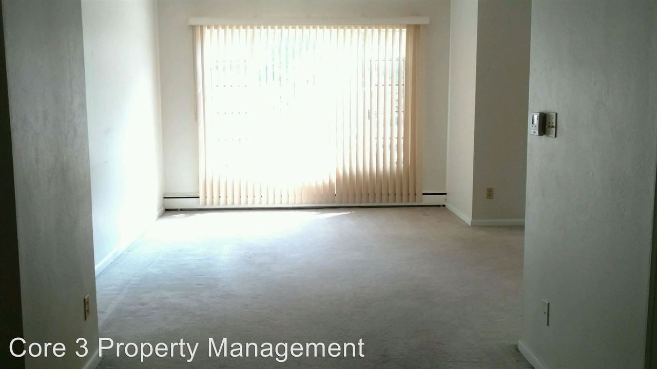 304 Davis Ave - Photo 2 of 8