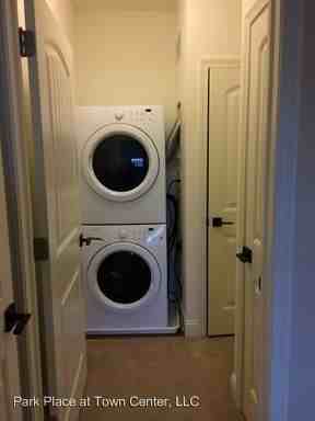 1804 Thornsbrook Drive - Photo 3 of 12