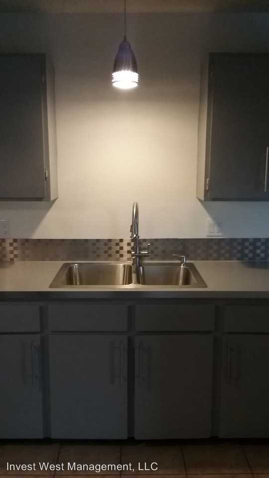 944-972 33 Avenue - Photo 2 of 5