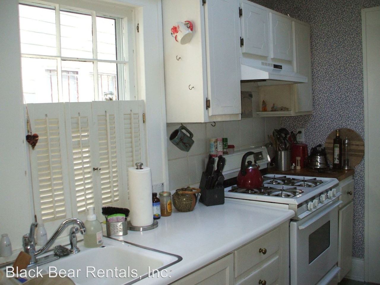 235 Murdock Ave - Photo 3 of 16