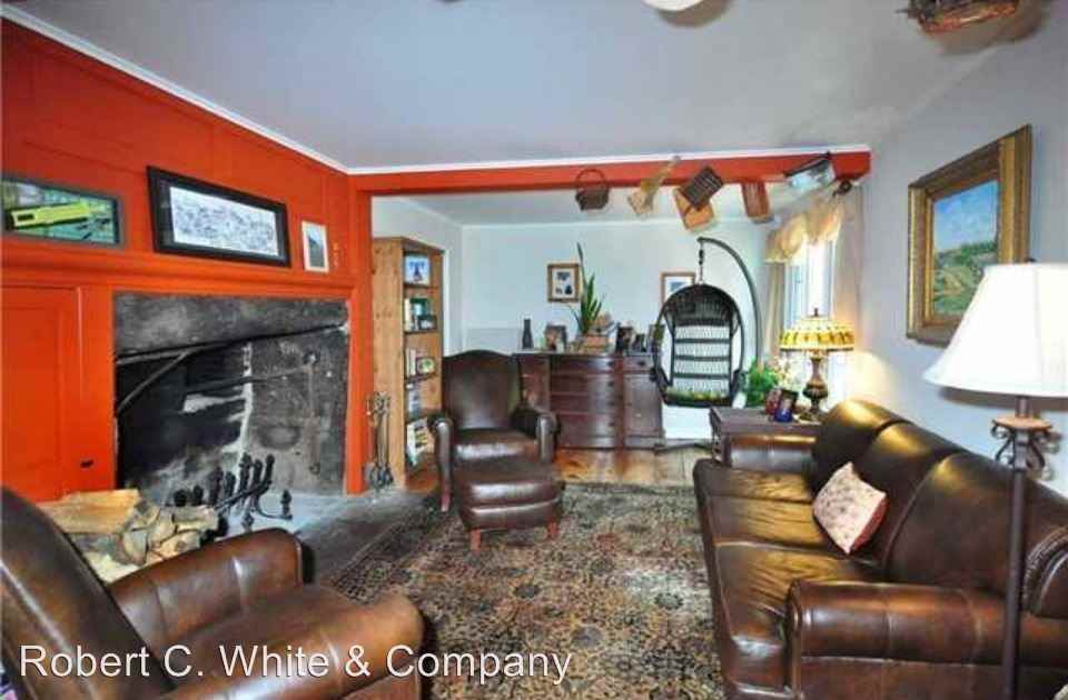 3 W Simsbury Rd - Photo 3 of 14