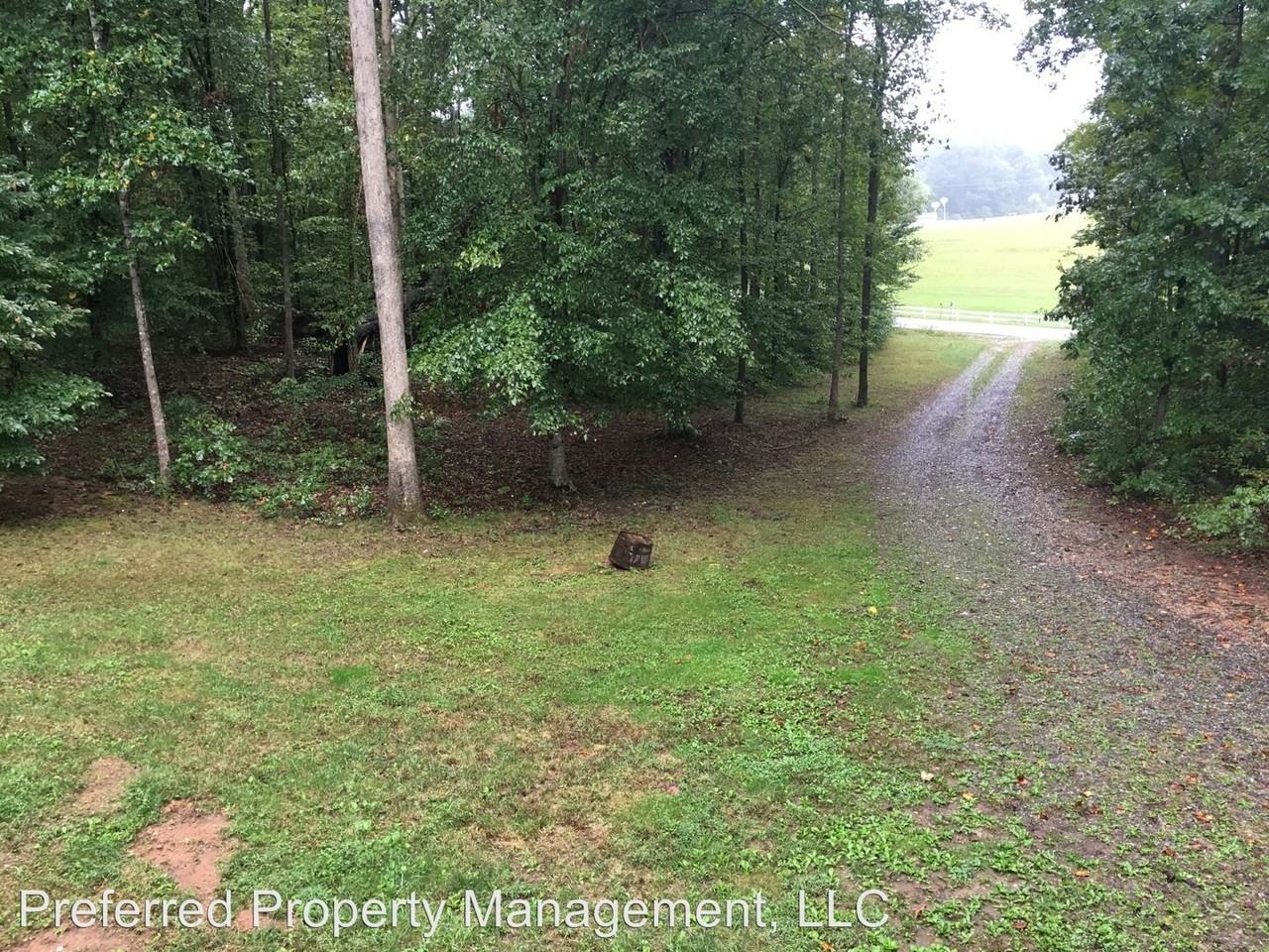 1431 Log Cabin Rd - Photo 3 of 14