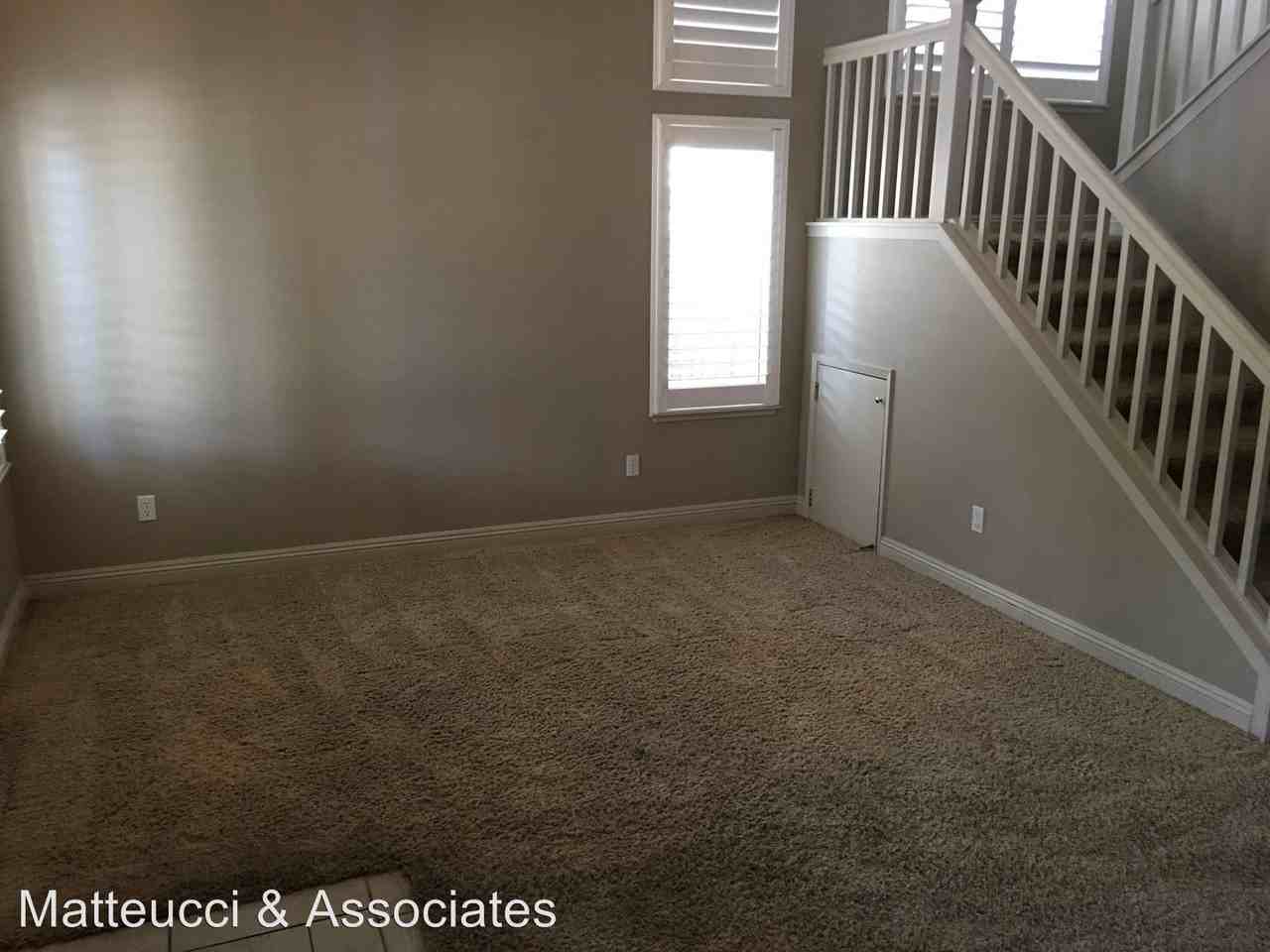 5395 Rockwood Cir - Photo 2 of 18