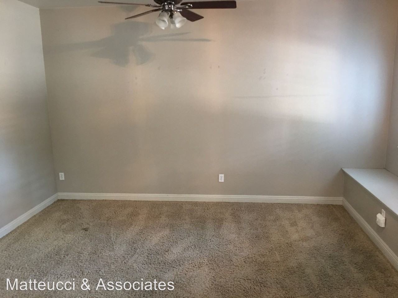 5395 Rockwood Cir - Photo 3 of 18