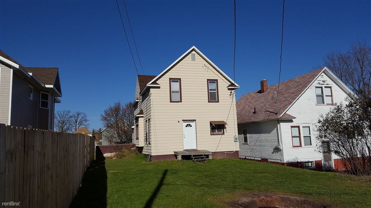 107 W Ross St - Photo 2 of 9