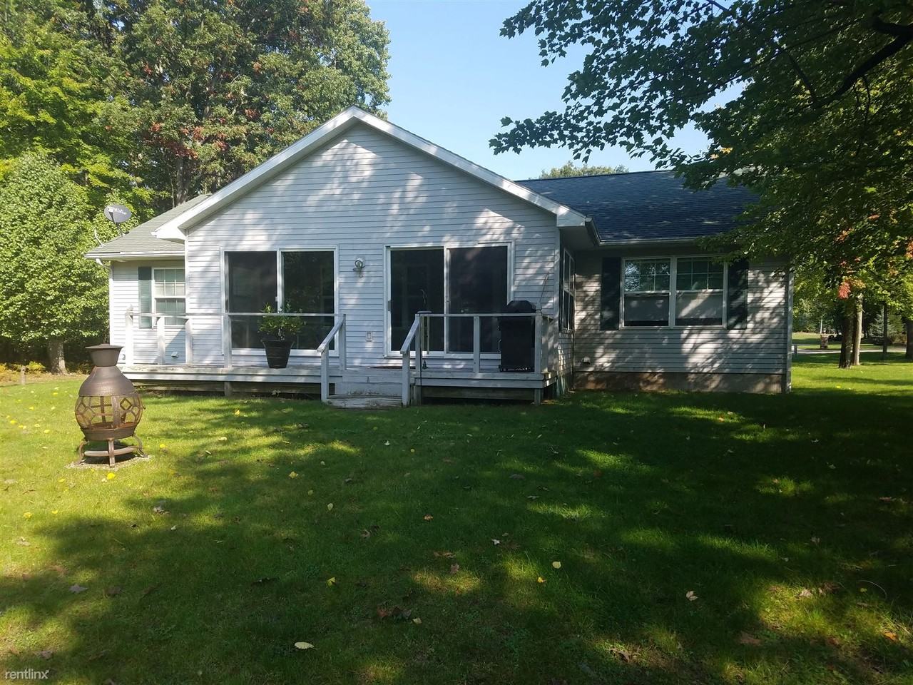 9829 Sunset Dr - Photo 2 of 9