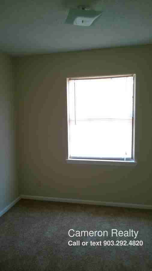 2522 Delmar St - Photo 2 of 11