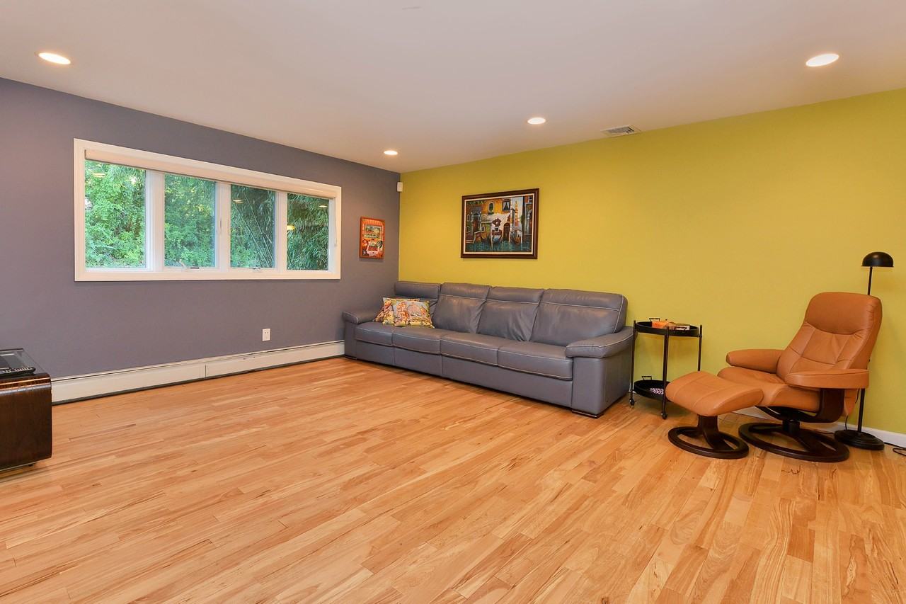 101 Lions Head Dr W - Photo 2 of 26