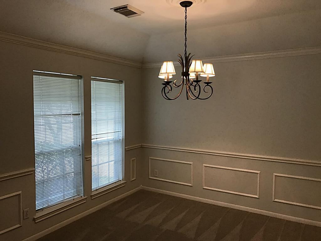 14726 Townsend Ct - Photo 2 of 17