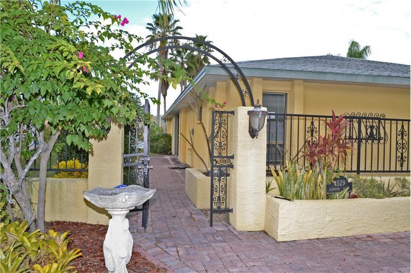 4529 Rickover Ct - Photo 3 of 18