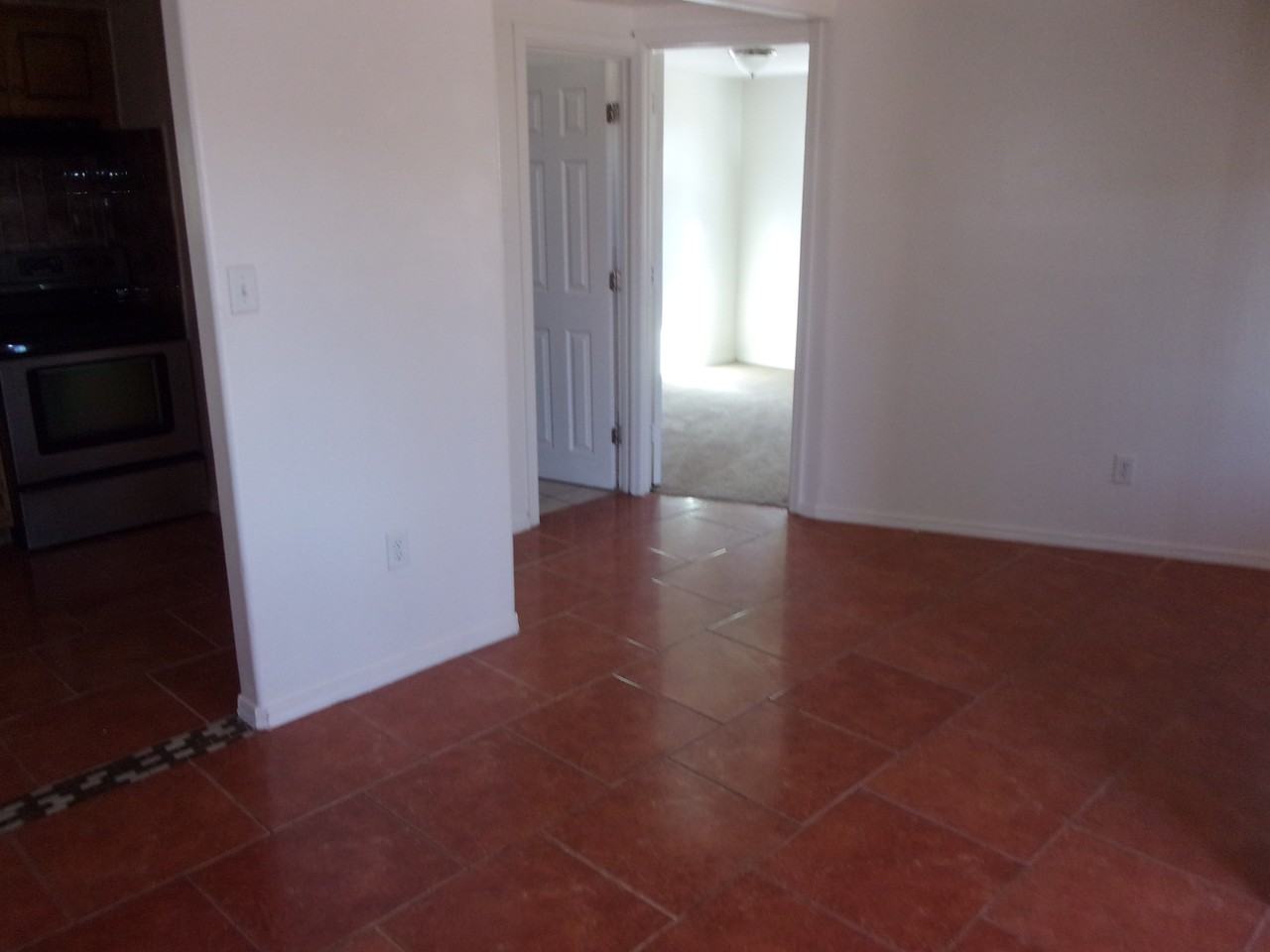 331 E Rodeo Dr - Photo 2 of 7