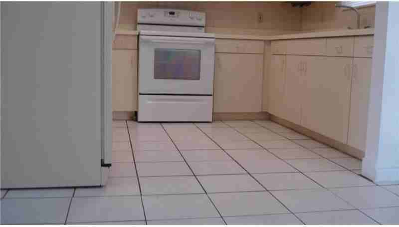 6614 SW 19th St - Photo 2 of 6