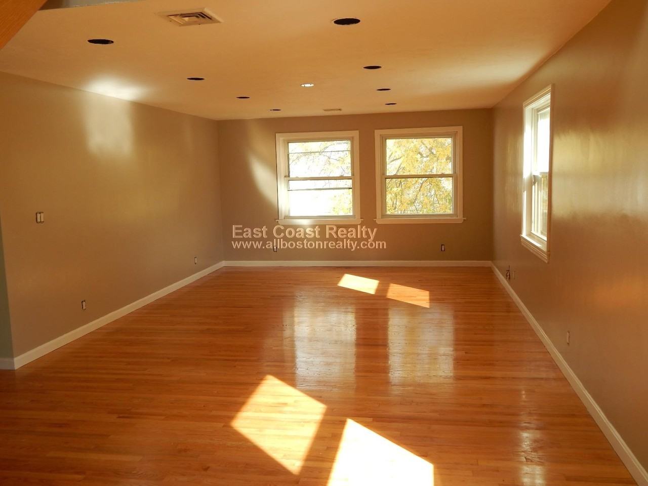 40 Upland Rd #2 - Photo 2 of 15