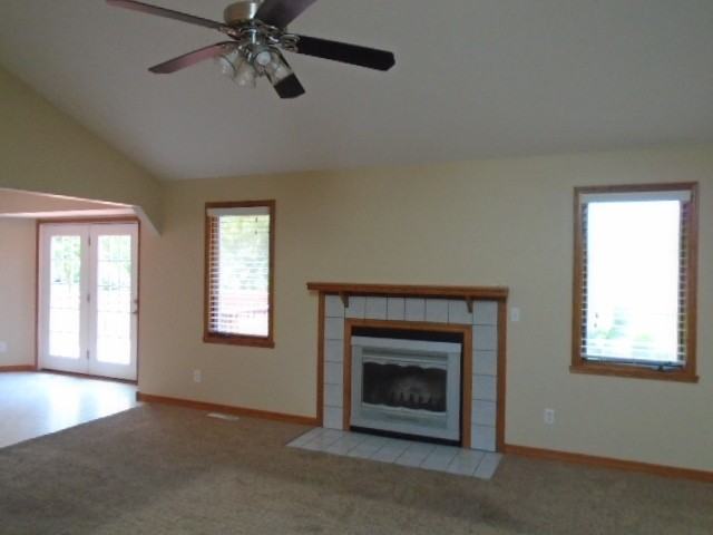 4305 Kingsbury Dr - Photo 3 of 16
