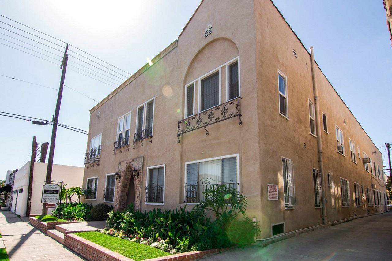315 Curson - Photo 3 of 9