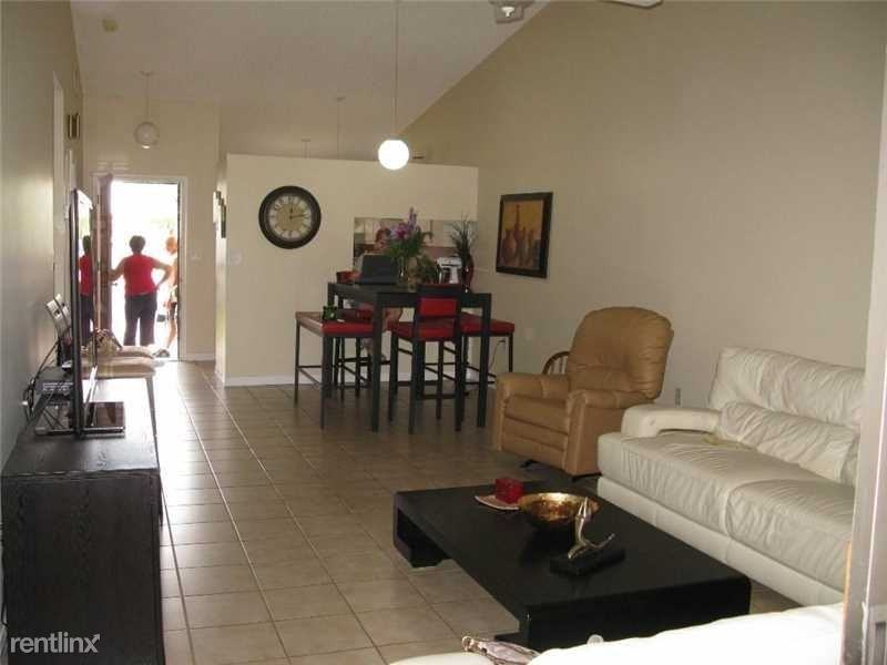 6127 SW 147th Pl - Photo 3 of 7