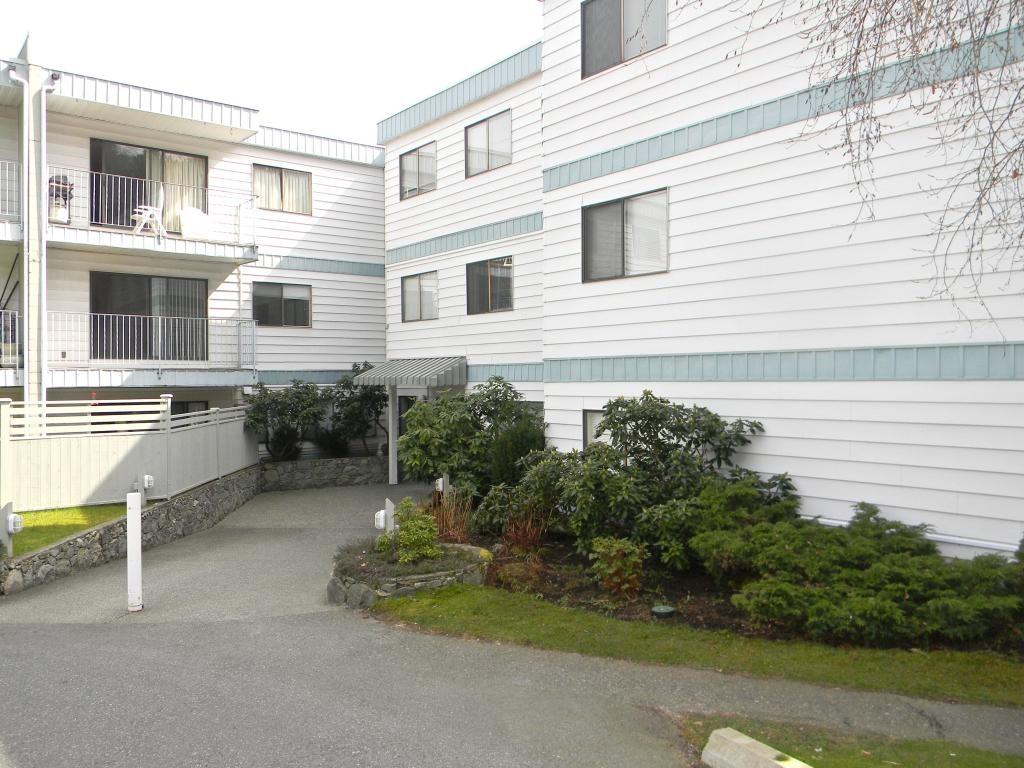 3326 Rock City Rd, Nanaimo, BC V9T 3H6 2 Bedroom Apartment for Rent