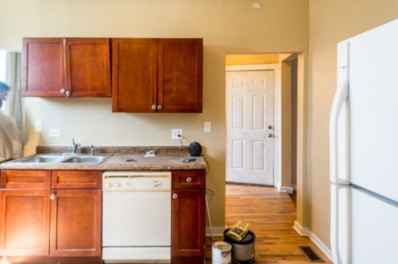 1649 W 61st St - Photo 2 of 20