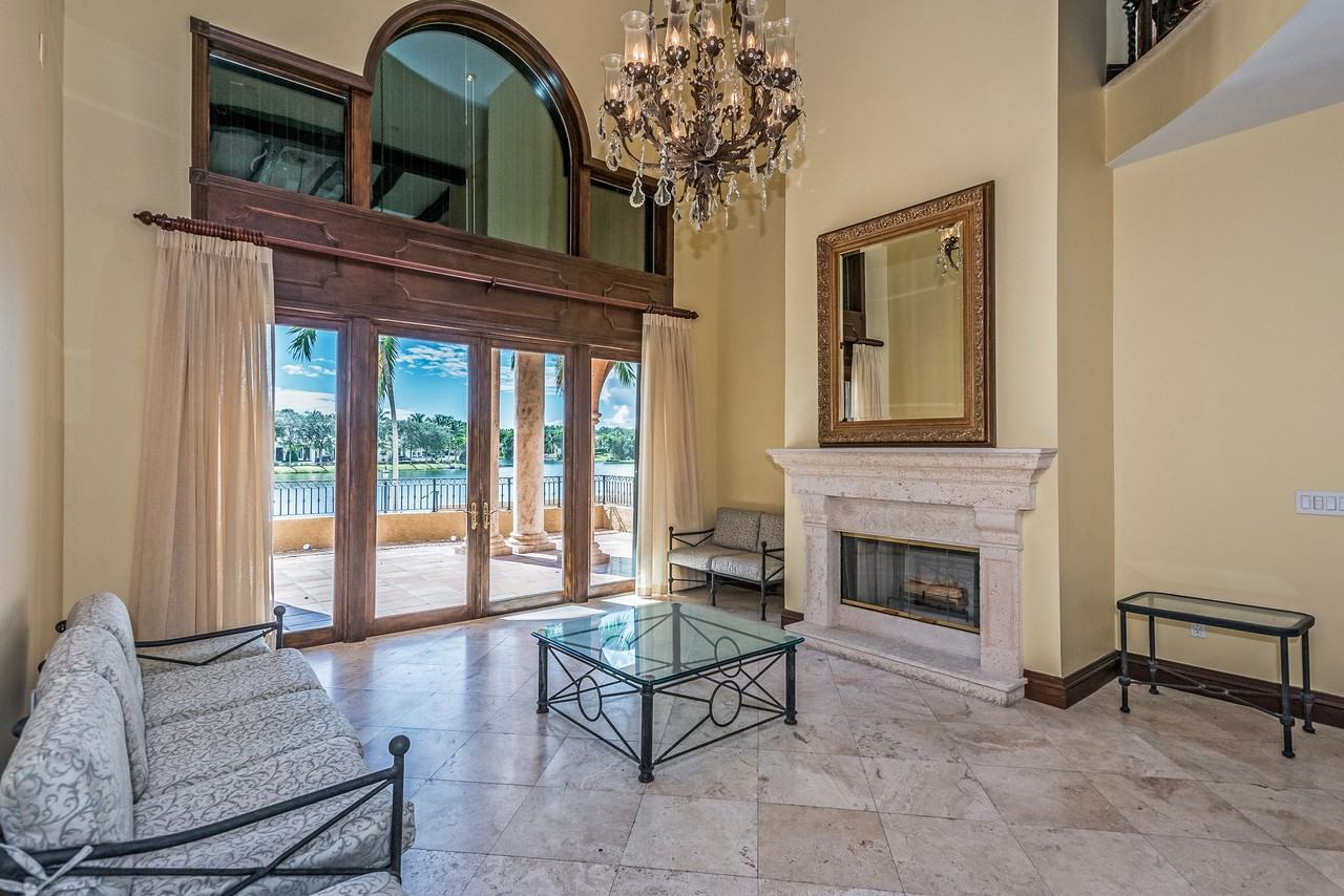 4970 SW 88th St - Photo 2 of 24