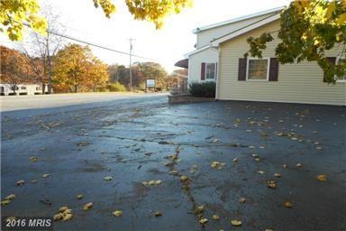 7091 Hedgesville Rd - Photo 2 of 17