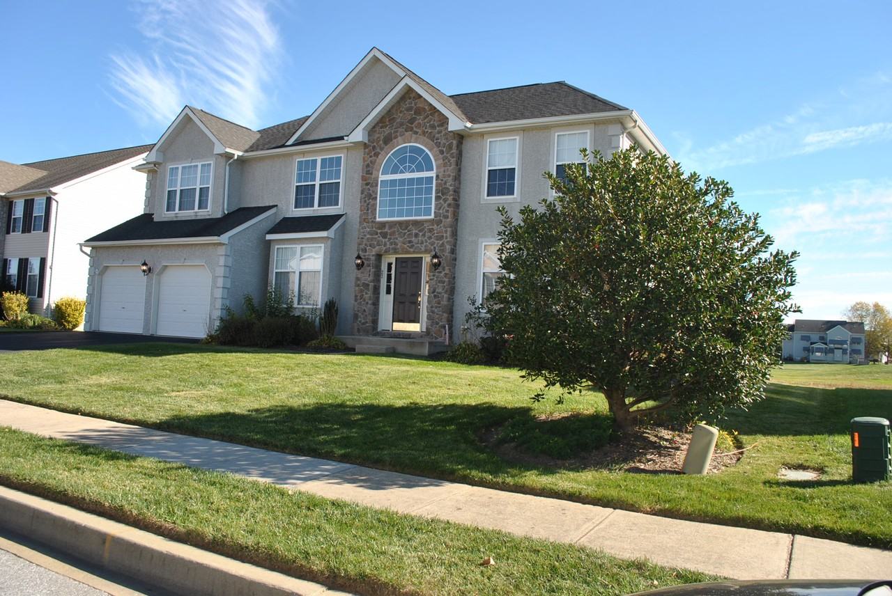 27 Watson Ln - Photo 2 of 24