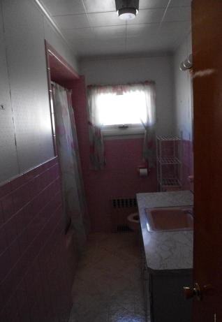 321 3rd Ave - Photo 2 of 6