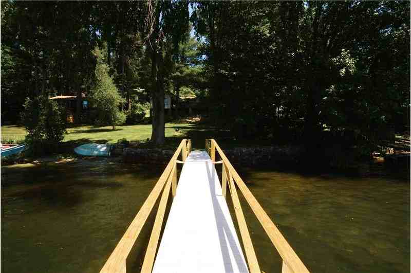 16 Candlewood Springs Road - Photo 2 of 18