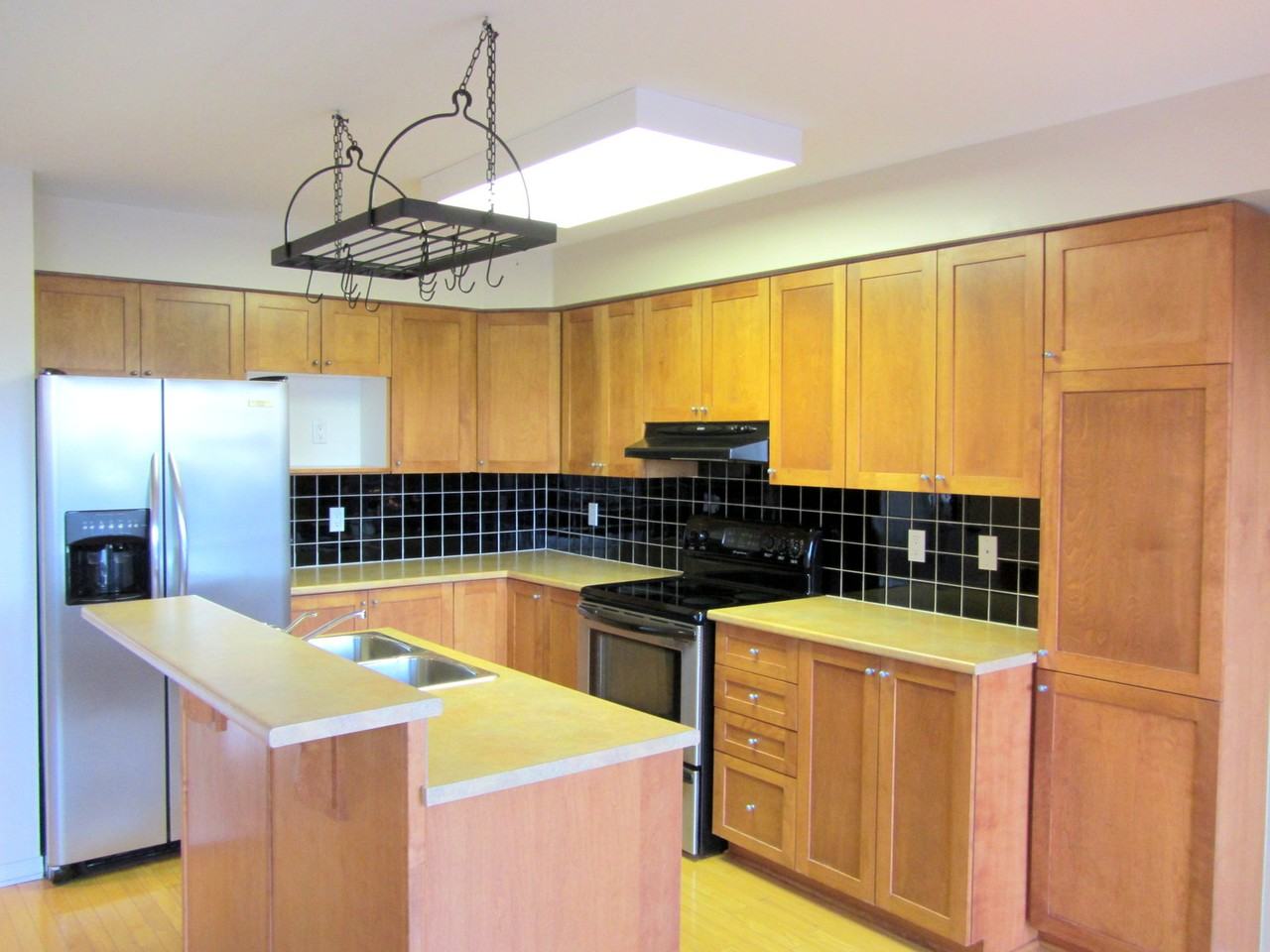 223 Royal Gala Private - Photo 2 of 10