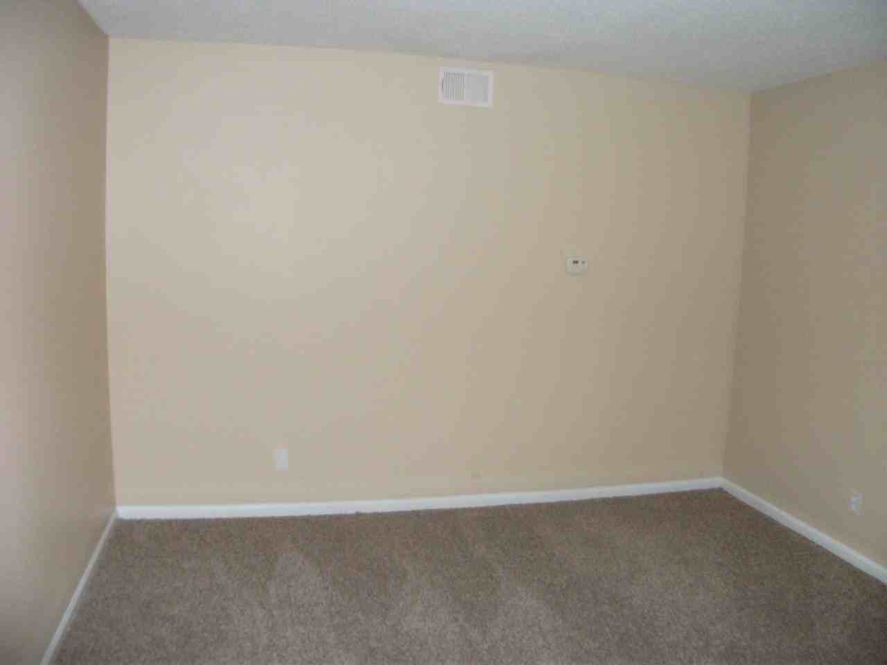 6270 Raleigh Lagrange Rd - Photo 2 of 25