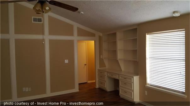 21430 Park Brook Dr - Photo 2 of 9