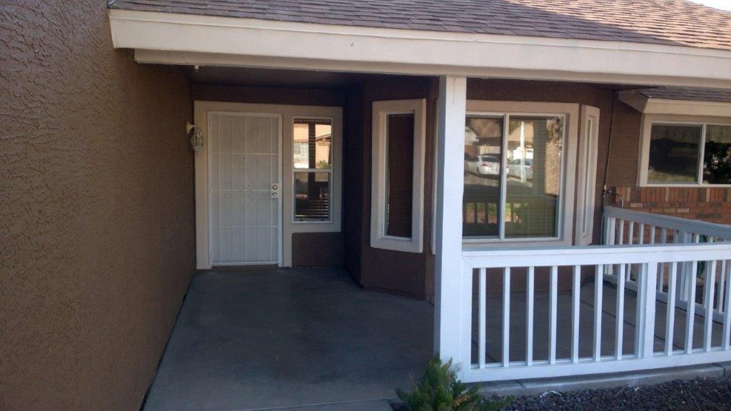 8729 W Sheridan St - Photo 2 of 21