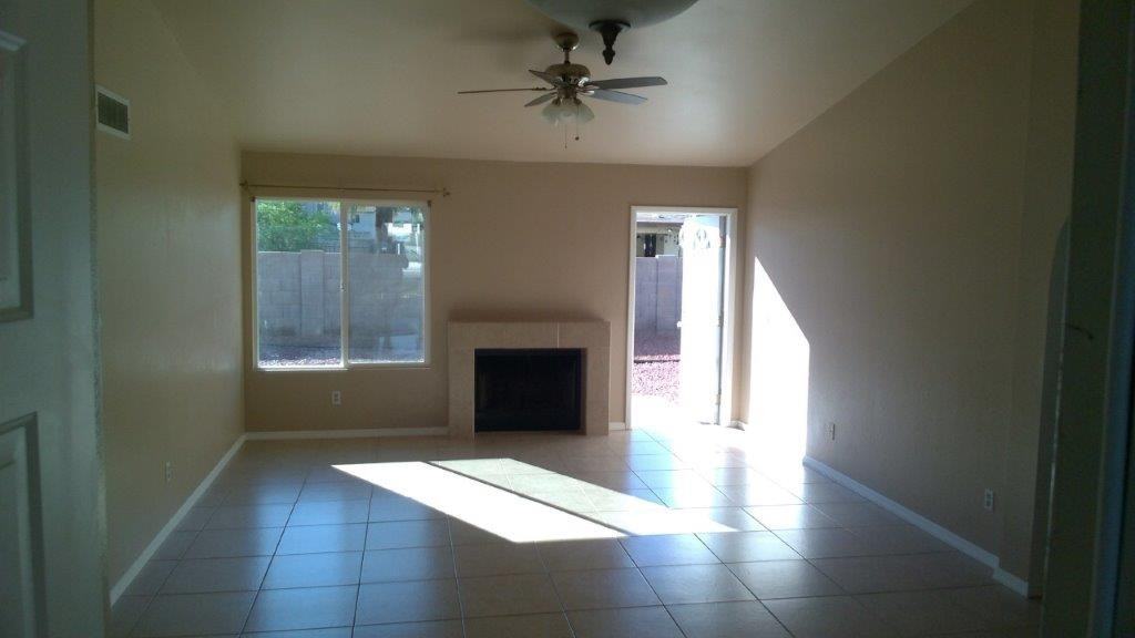 8729 W Sheridan St - Photo 3 of 21