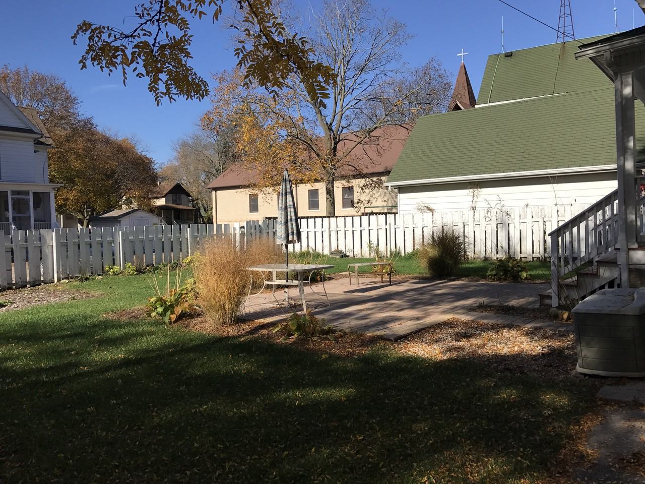 173 S Perkins Blvd - Photo 2 of 17