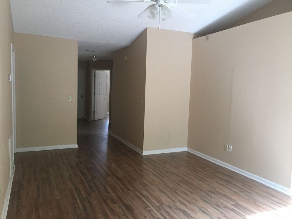 175 Talbot Ct - Photo 2 of 9