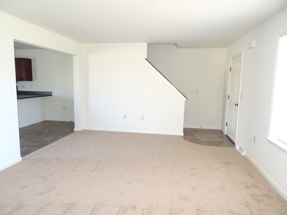 227 Limestone Dr - Photo 2 of 14