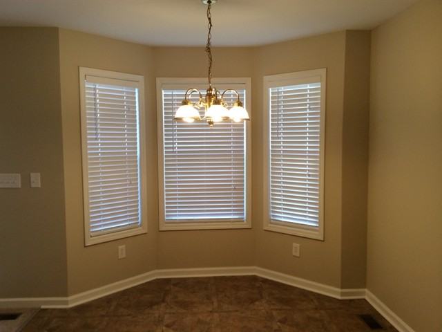 630 Kingsway Dr - Photo 3 of 12