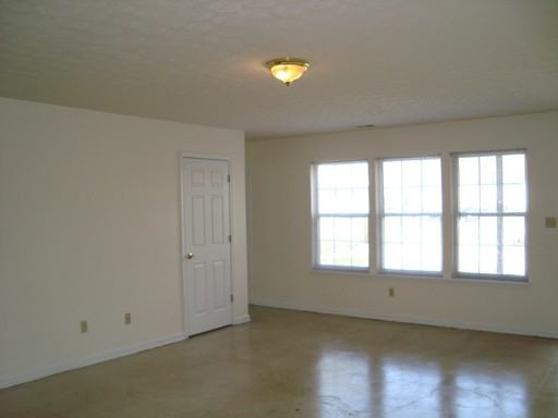 526 Locher Alley - Photo 3 of 9