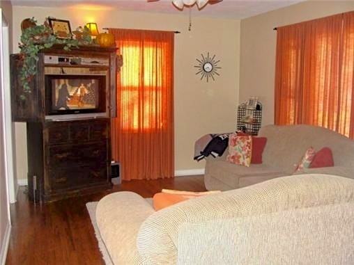 2009 NE 52nd Terrace - Photo 3 of 15