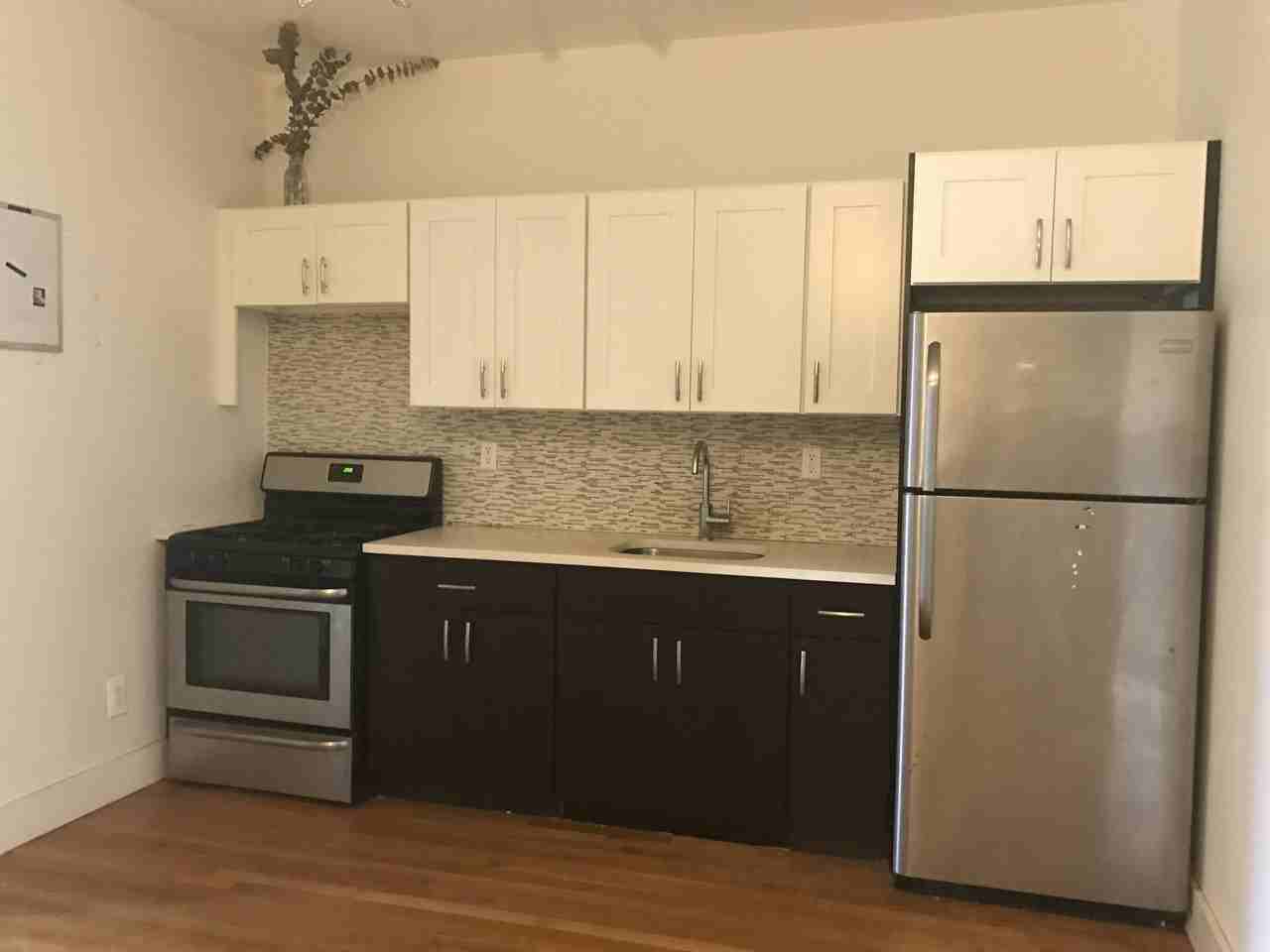 814 MacDonough Street #11